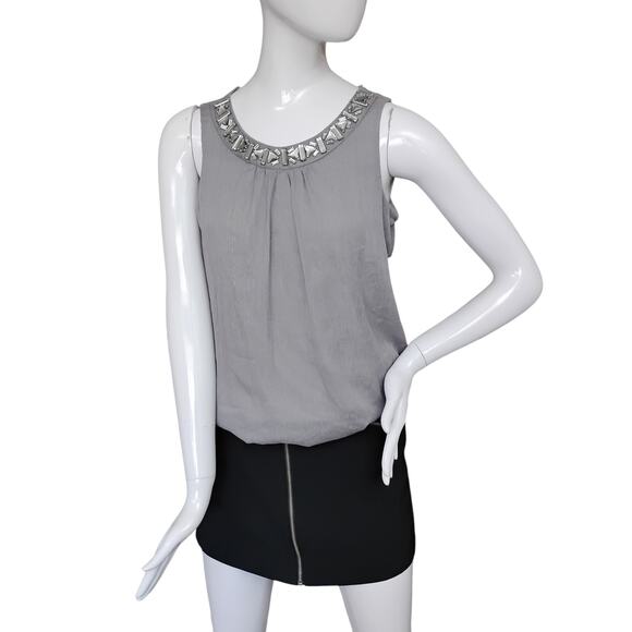 IZ Byer Blouse Size XS Gray Plisse Silver Threading Sleeveless Fully Lined NWT - Picture 2 of 12